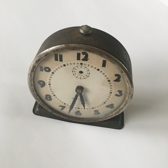 Westclock Vintage Silver and Cream Table Clock - Picture 4 of 4